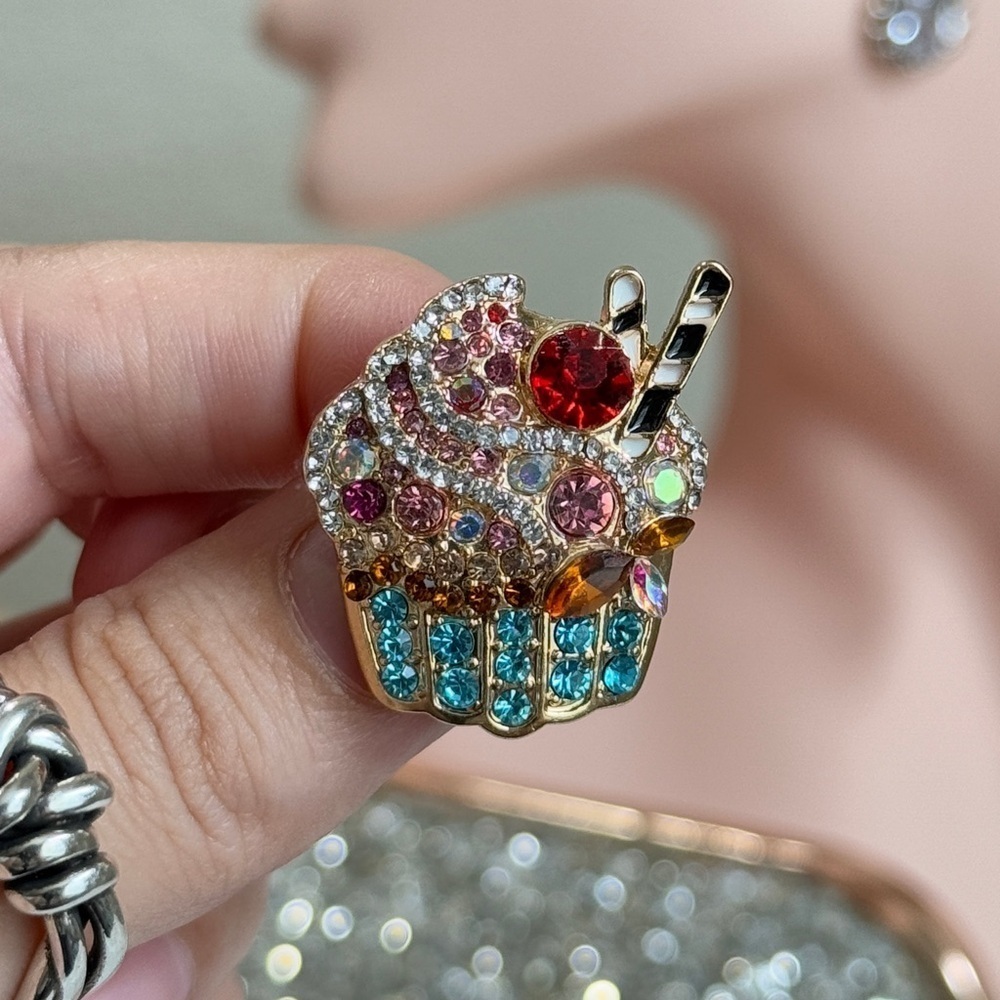 Colorful Cupcake Brooch with Crystals - Picture 10 of 11